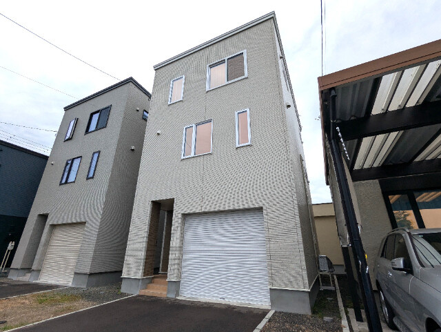 八軒８条西７丁目戸建