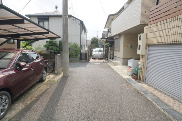 桜丘４　戸建の前面道路含む現地写真|南側　私道　幅員約4.0m　接道約6.7m