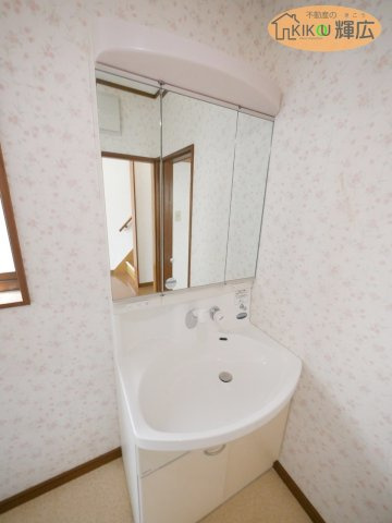 姫路市幸町　中古戸建の独立洗面台