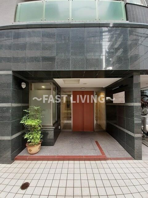 メゾン・日本橋浜町のエントランス