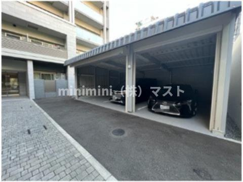 ディアコートオリヴィエの駐車場