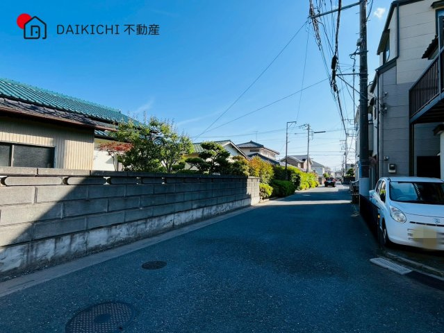 【前面道路含む現地写真】 | 坂戸市関間1丁目　中古戸建