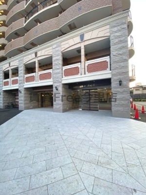 【エントランス】 | Luxe森ノ宮　仲介手数料無料