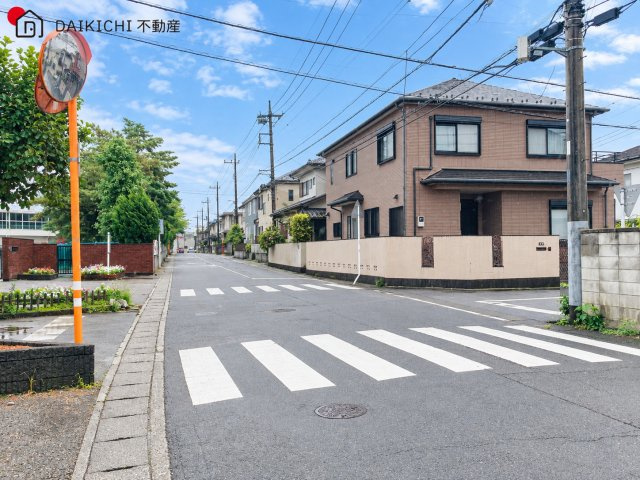 【前面道路含む現地写真】 | 坂戸市鎌倉町　中古戸建