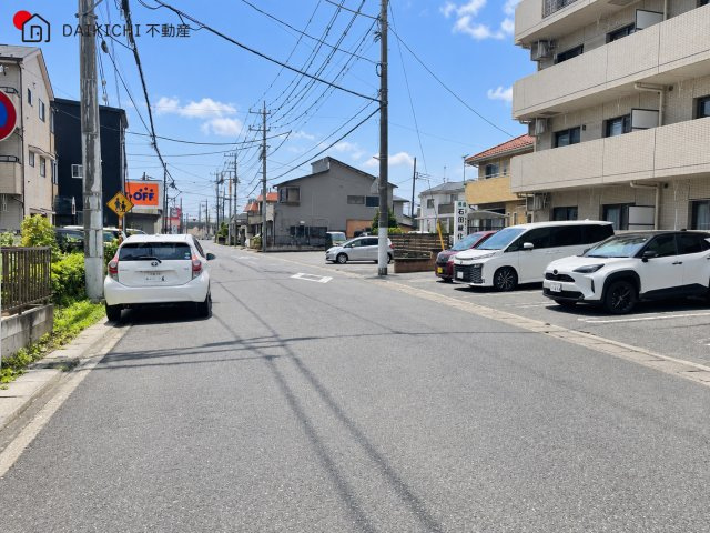 【前面道路含む現地写真】 | 坂戸市鎌倉町　中古戸建