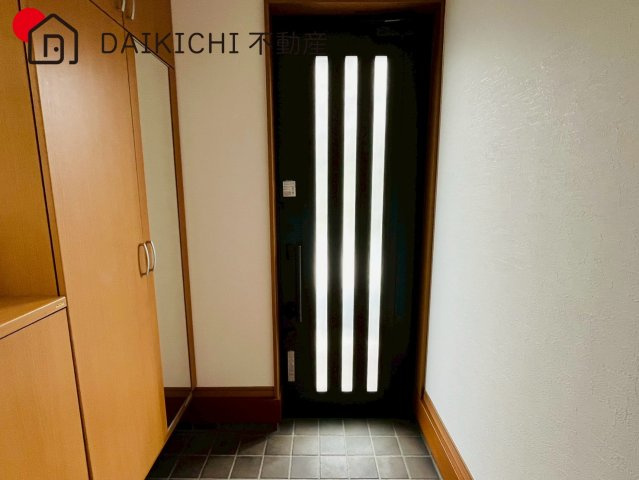 【玄関】 | 坂戸市にっさい花みず木3丁目　中古戸建