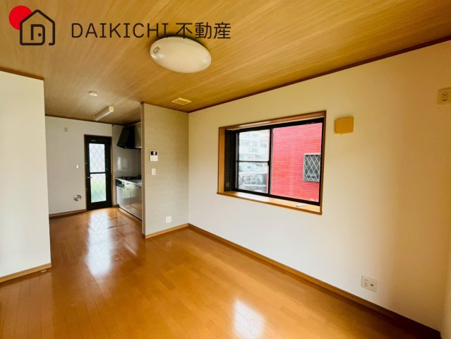 【居間・リビング】 | 坂戸市にっさい花みず木3丁目　中古戸建