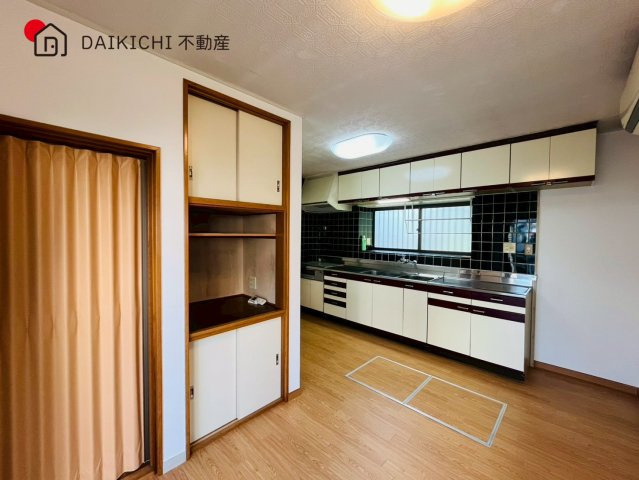 【居間・リビング】 | 坂戸市中富町　中古戸建
