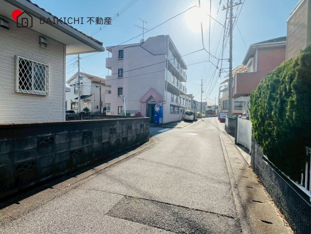 【前面道路含む現地写真】 | 坂戸市中富町　中古戸建