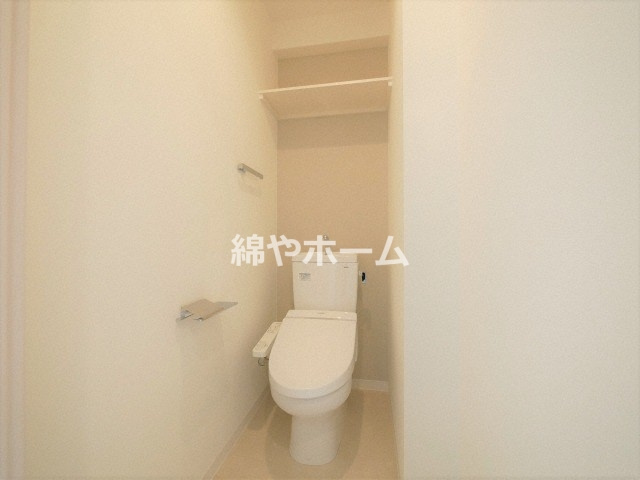 ＶｉＶｉ　ＥＢＩＳＵのトイレ|清潔感のあるトイレです