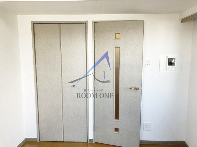 フェニックス新宿若松町 の居間・リビング|洋室のお部屋です。