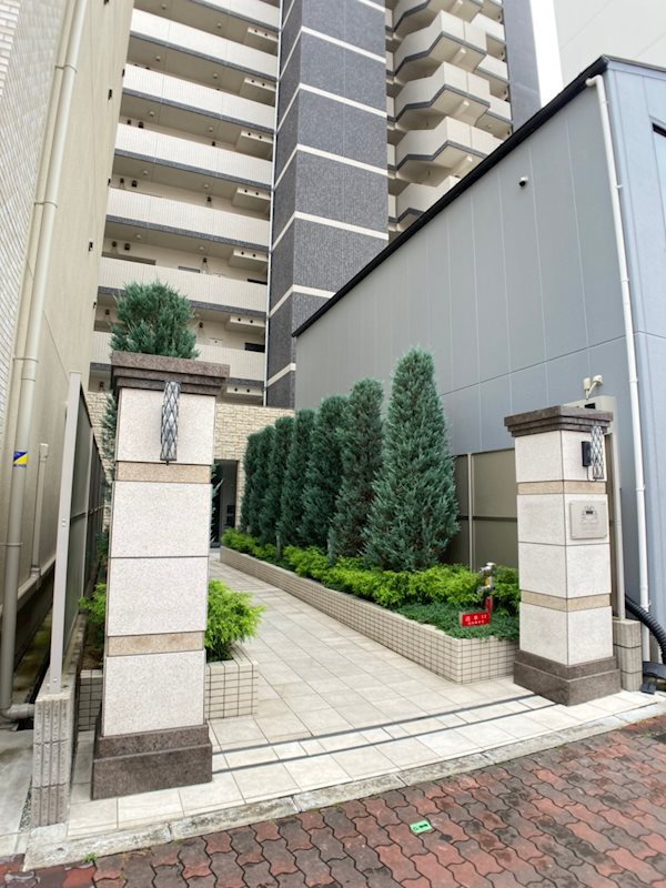 大阪市浪速区大国１丁目の賃貸マンションのエントランス