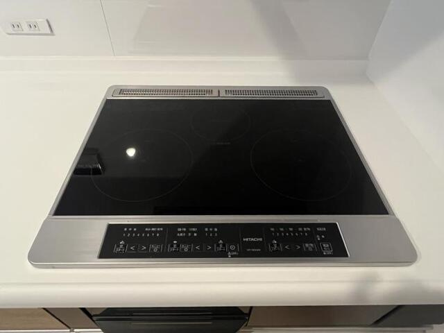 高知市潮新町1丁目ポレスター潮新町　中古マンションのその他|お掃除ラクラクなIHクッキングヒーター仕様のシステムキッチン。