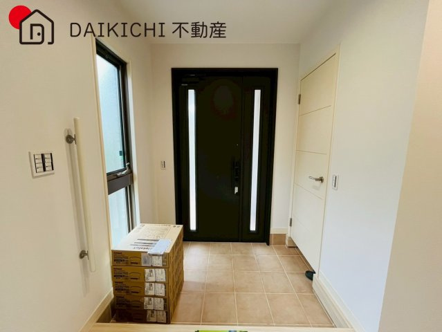 【玄関】 | 坂戸市にっさい花みす木　中古戸建