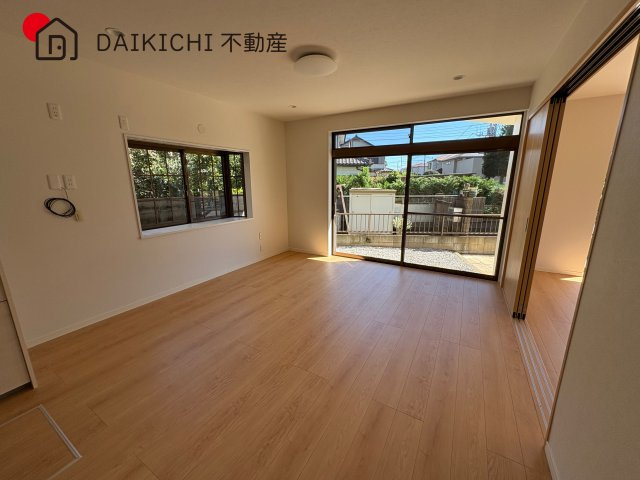 【居間・リビング】 | 鶴ヶ島市羽折町　中古戸建