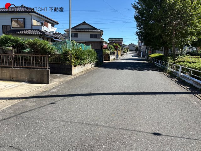 【前面道路含む現地写真】 | 鶴ヶ島市羽折町　中古戸建