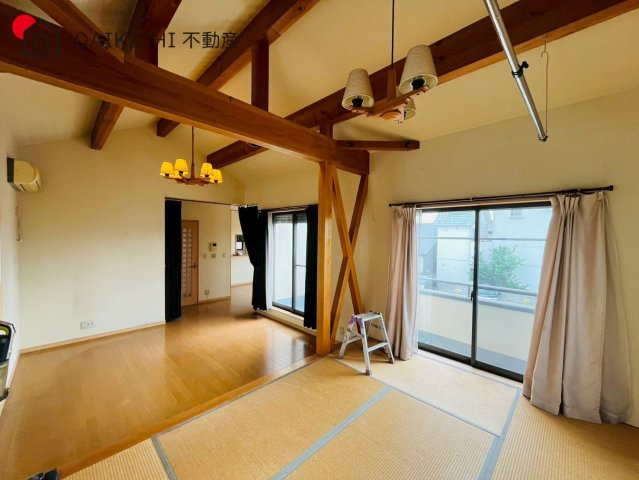 【居間・リビング】 | 鶴ヶ島市鶴ヶ丘1期　中古戸建