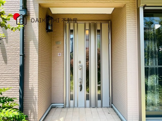 【玄関】 | 鶴ヶ島市鶴ヶ丘　中古戸建