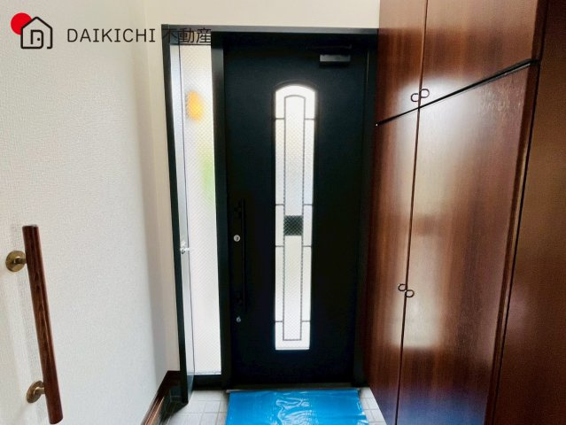 【玄関】 | 鶴ヶ島市鶴ヶ丘　中古戸建