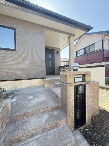 大津町美咲野一戸建の玄関