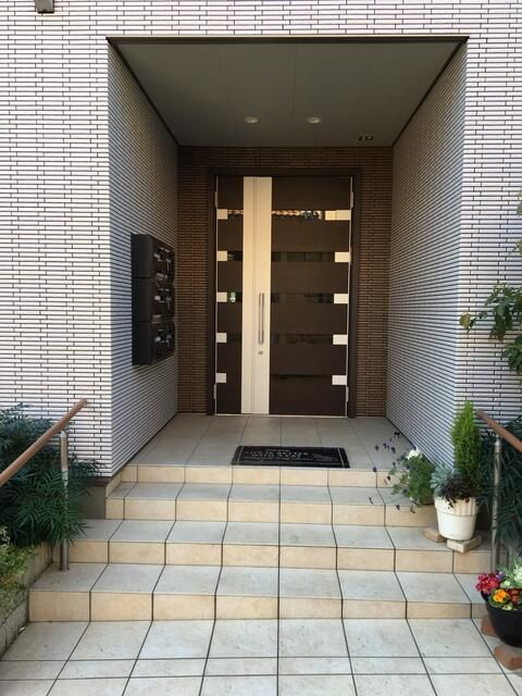Ｇａｔｏｓ　ｃａｓａ　’Ｓのエントランス