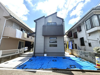 【外観】 | 【仲介手数料２３０万円が無料！】■狛江駅１０分■住宅性能評価６項目で最高評価■省エネ■長期優良認定 | 諸費用２３０万円ＯＦＦキャンペーン！
決算キャンペーン中！
家計応援サービスの限界に挑戦中！
■狛江駅１０分
■ＬＤＫの天井が吹抜け
■住宅性能評価６項目で最高評価
■省エネ住宅
■長期優良認定住宅