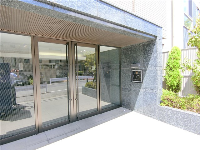 ルーブル池上伍番館のエントランス