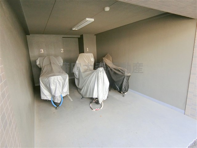 ルーブル池上伍番館のその他共用部分|バイク置き場