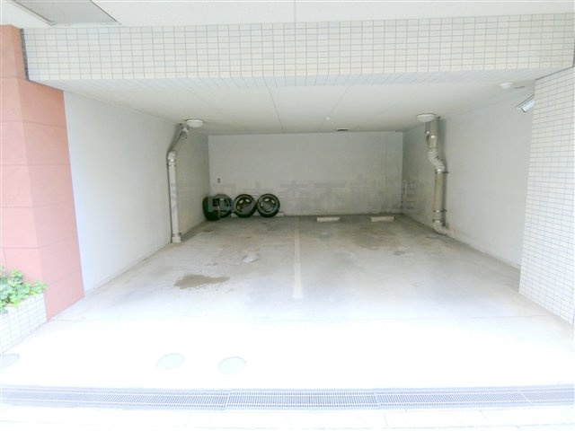 ソアブール池上の駐車場|敷地内平置き駐車場　空き状況等詳細はお問合せください。