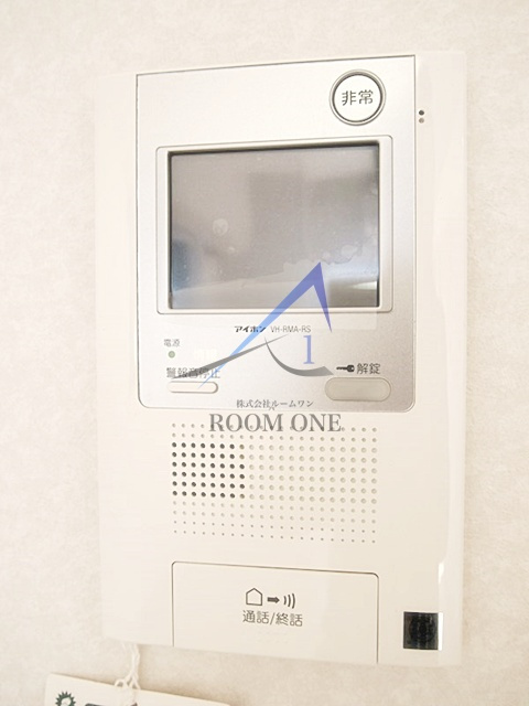 ルーブル方南町のセキュリティ|モニター付きインターホンです。