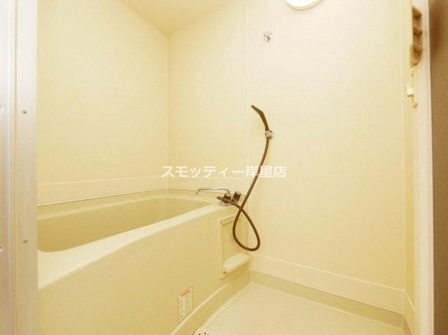 クレセントマンションの浴室