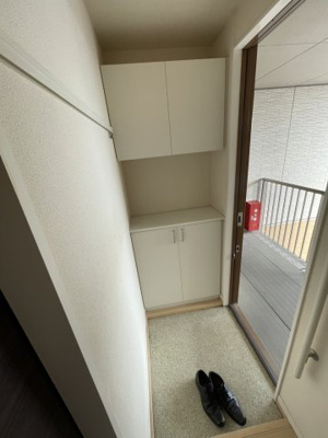 【玄関】 | ハートレーベンA