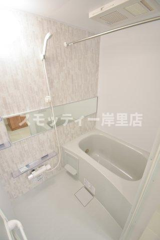 Acht HIK Residence 南住吉の浴室