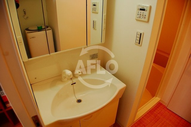 トモ南堀江の独立洗面台|トモ南堀江　独立洗面台