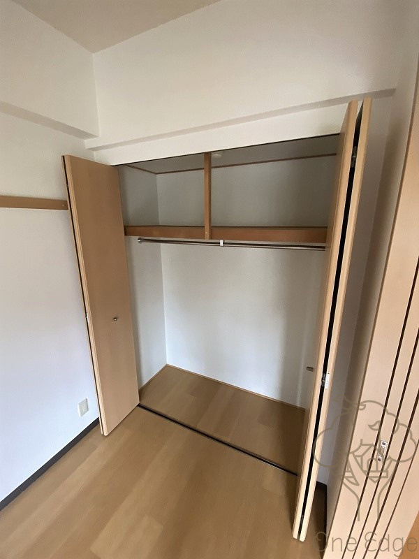 エスタブレ南森町の収納