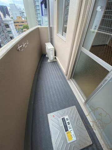 エスタブレ南森町のバルコニー