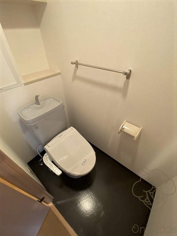エスタブレ南森町のトイレ
