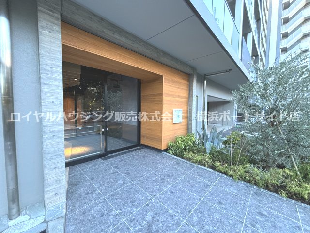 【エントランス】