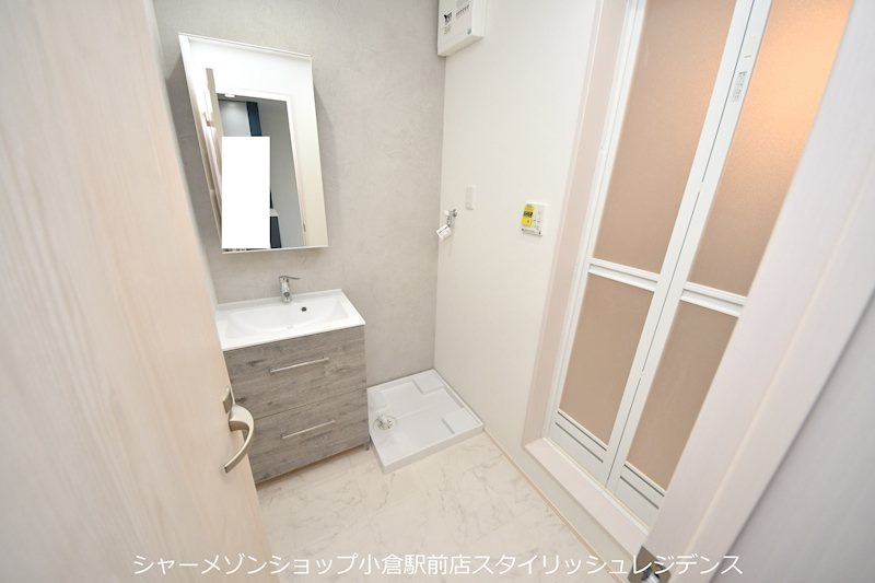 BRAVE BASE三萩野の洗面所