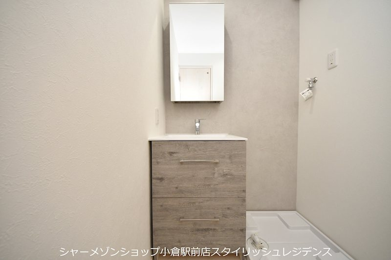 BRAVE BASE三萩野の洗面所