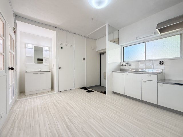 松が丘住宅9号棟の居間・リビング