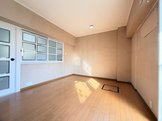 松が丘住宅9号棟の居間・リビング