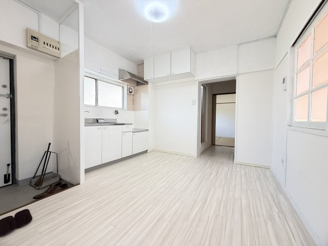 松が丘住宅9号棟の居間・リビング