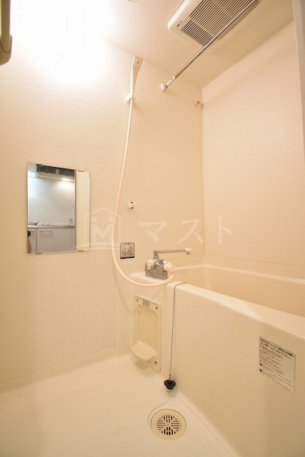 大阪市中央区松屋町の賃貸マンションの浴室