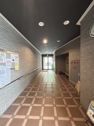 大阪市浪速区立葉１丁目の賃貸マンションのロビー