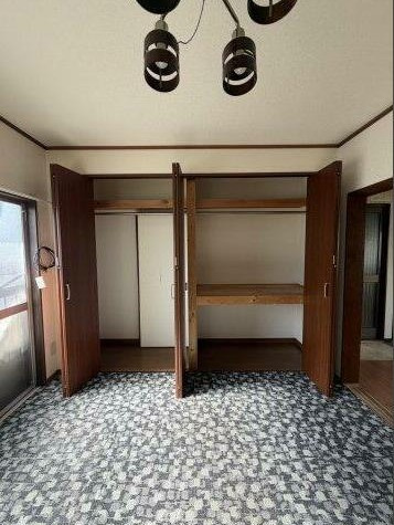 城内通3丁目貸家の居間・リビング
