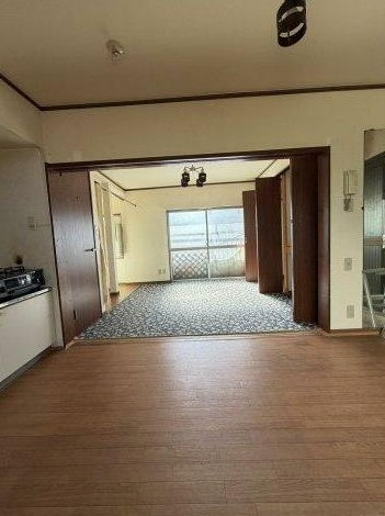 城内通3丁目貸家の居間・リビング