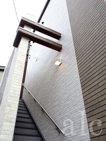 ソレイユ新宿のエントランス