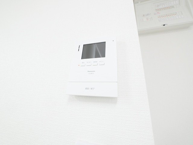 奈良市朱雀6丁目戸建てのセキュリティ|モニター付きインターホンです