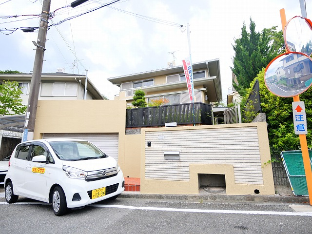 奈良市朱雀6丁目戸建て